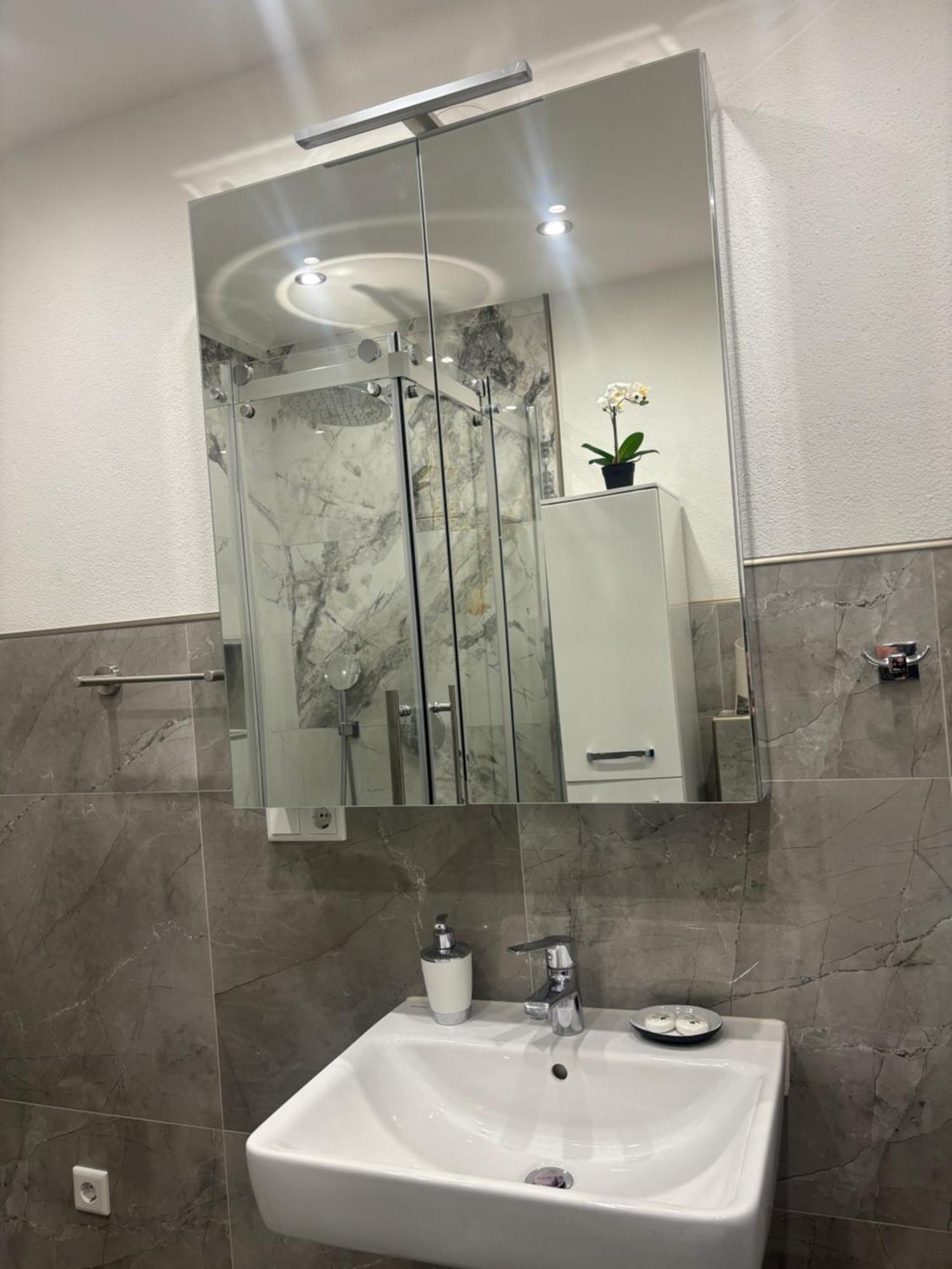 Lenti Duesseldorfer Apartment'S Dış mekan fotoğraf